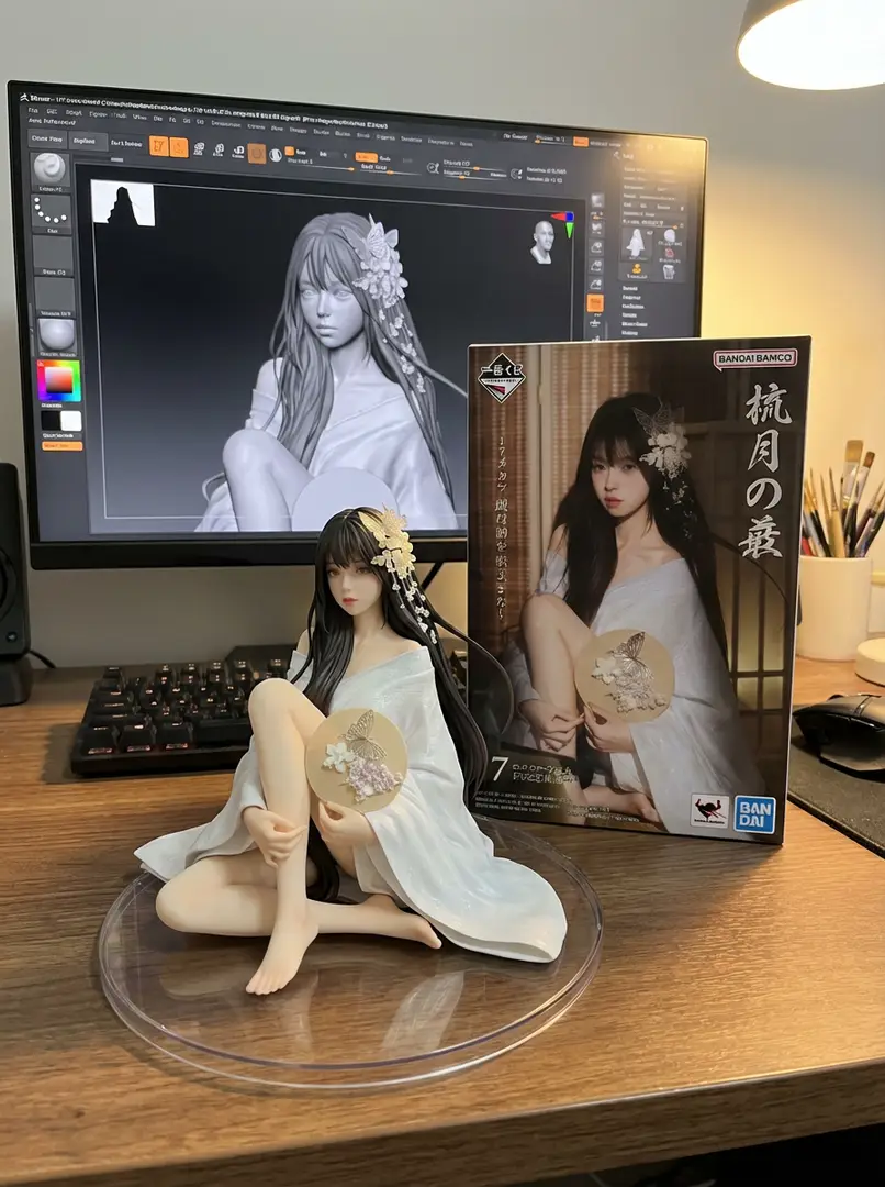 デスクに置かれた1/7スケールフィギュア